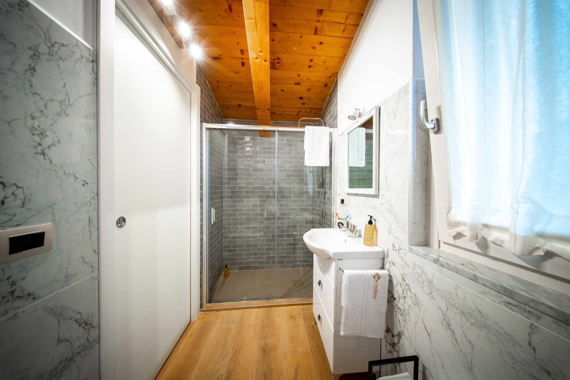 Camera 12 di Salernum Luxury Apartments